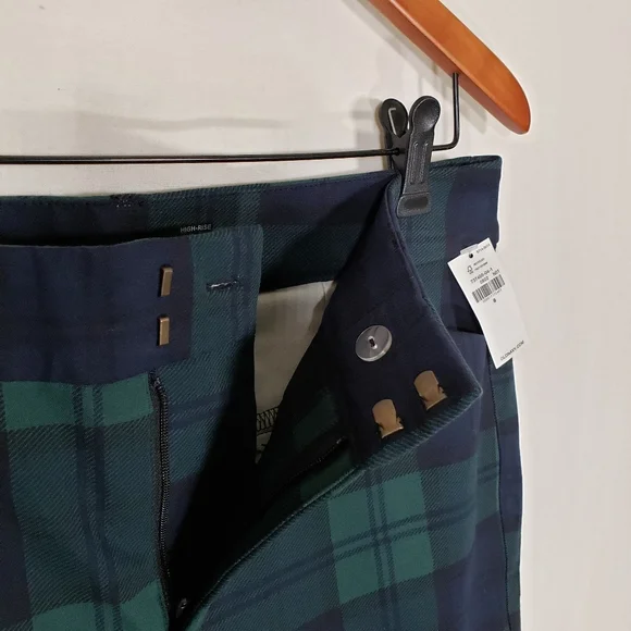 Old Navy NWT Green Plaid High-Rise Pixie Pants Women's Size 8  Never Fade - Picture 4 of 9